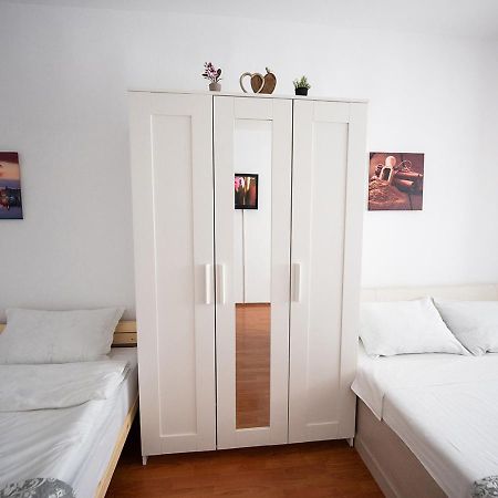 Aurel Vlaicu Apartment- Gara Brasov Exterior photo
