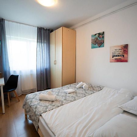 Aurel Vlaicu Apartment- Gara Brasov Exterior photo