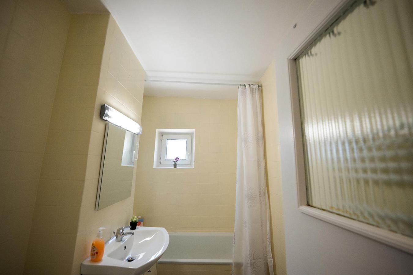 Aurel Vlaicu Apartment- Gara Brasov Exterior photo
